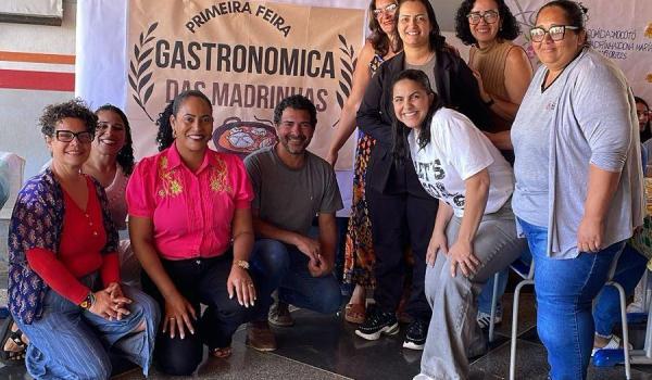 Imagens da ESCOLA MÁRCIA REALIZA A PRIMEIRA FEIRA GASTRONÔMICA 