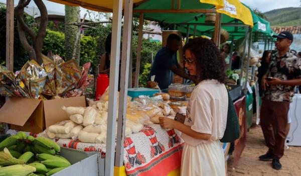 Imagens da FEIRA DA ECONOMIA SOLIDÁRIA SERRANA EM MINAS DO ESPÍRITO SANTO