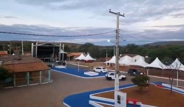 Imagens da PRAÇA NOSSA SENHORA DE FÁTIMA TOTALMENTE REQUALIFICADA