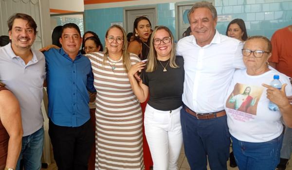 Imagens da PREFEITURA DE BARRA DO MENDES ENTREGA NOVO VEÍCULO PARA ATENDER PACIENTES DO TFD