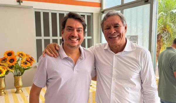 Imagens da PREFEITURA DE BARRA DO MENDES ENTREGA NOVO VEÍCULO PARA ATENDER PACIENTES DO TFD