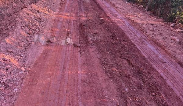 Imagens da PREFEITURA INICIA A RECUPERAÇÃO DA ESTRADA MILAGRES A ALAGADIÇO