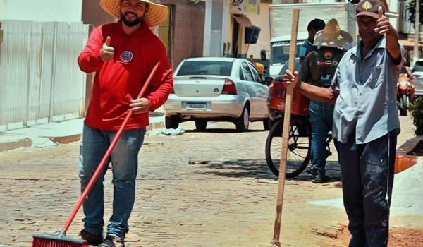 Imagens da PREFEITURA REALIZA RECUPERAÇÃO DAS VIAS PÚBLICAS NA CIDADE