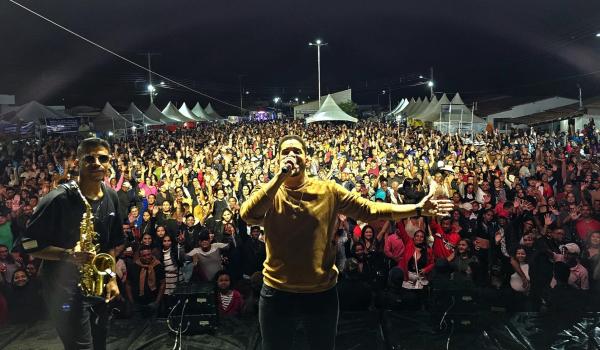 Imagens da QUEIMADA DO MENDES REALIZA A MAIOR FESTA DA SUA HISTÓRIA
