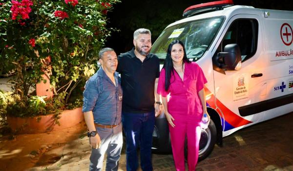 Imagens da SECRETARIA DE SAÚDE DO MUNICÍPIO RECEBE UMA AMBULÂNCIA E MAIS DOIS VEÍCULOS 0 KM COM RECURSOS PRÓPRIOS