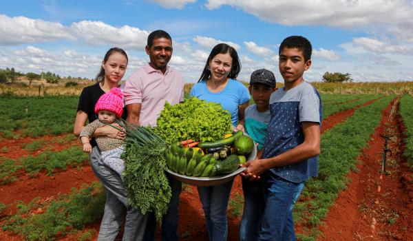 Imagens da SECRETARIA MUNICIPAL DE AGRICULTURA REALIZA O CADASTRO DO GARANTIA SAFRA