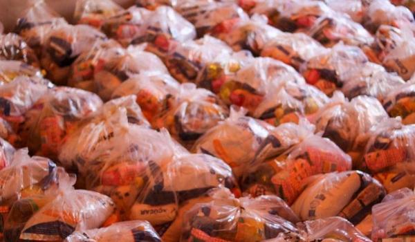 292 CESTAS BÁSICAS FORAM ENTREGUES EM COMUNIDADES QUILOMBOLAS 292 CESTAS BÁSICAS FORAM ENTREGUES EM COMUNIDADES QUILOMBOLAS