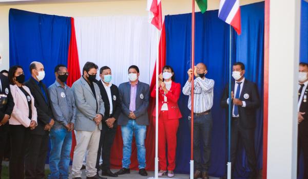 ATO CÍVICO DE HASTEAMENTO DAS BANDEIRAS NO ANIVERSÁRIO DE BARRA...