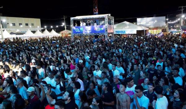 BARRA DO MENDES REALIZOU O CARNAVAL QUE VAI FICAR NA...
