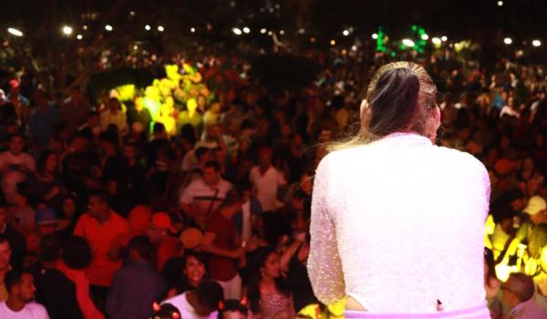 SHOWS DE 14 DE AGOSTO SHOWS DE 14 DE AGOSTO